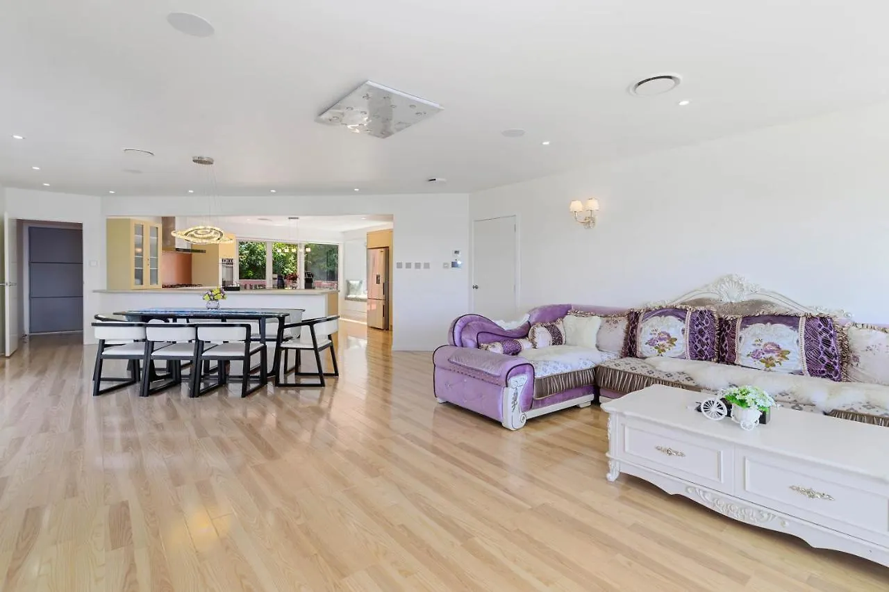 Luxury Lakeside Retreat Villa Rotorua